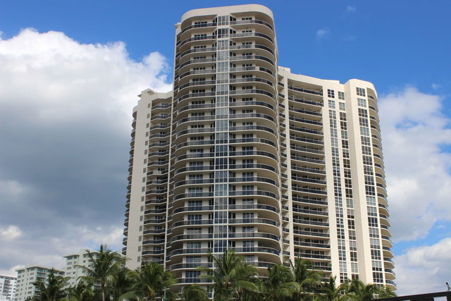 L' Hermitage South Tower  photo 2